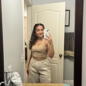 Halter top. Forever 21. Size Medium